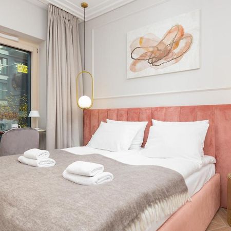 Mennica Residence Apartments By Renters Prestige Varsavia Esterno foto